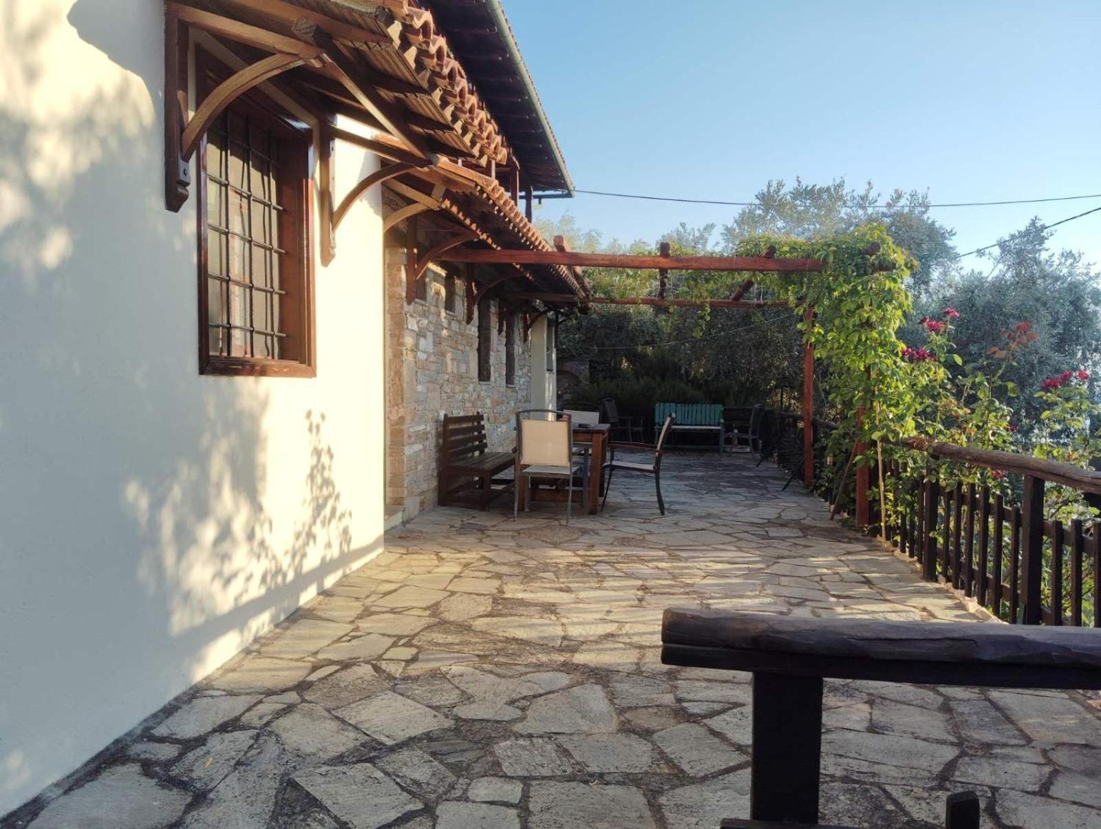 Guesthouse Apanemia Afissos Bagian luar foto